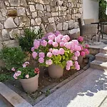Apartman Ella *