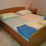 Ella Apartman