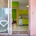 Ella *