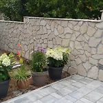 Ella 아파트 로비니