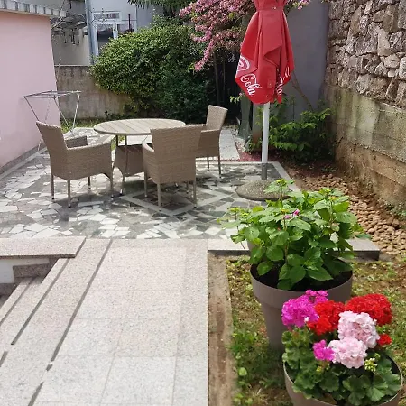 Apartment Ella