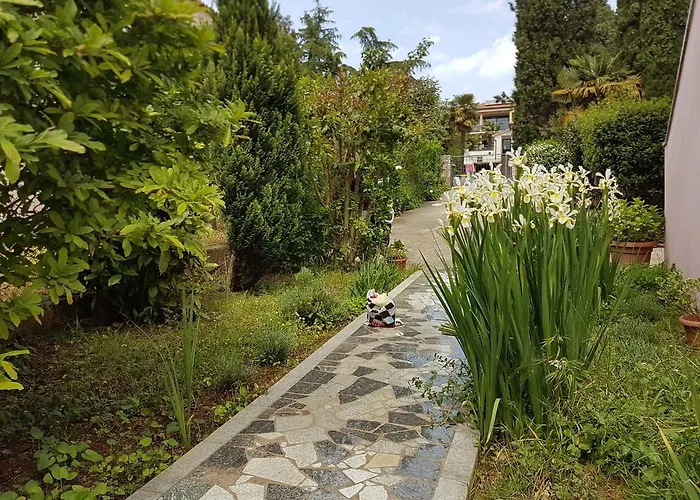 Ella Διαμέρισμα *